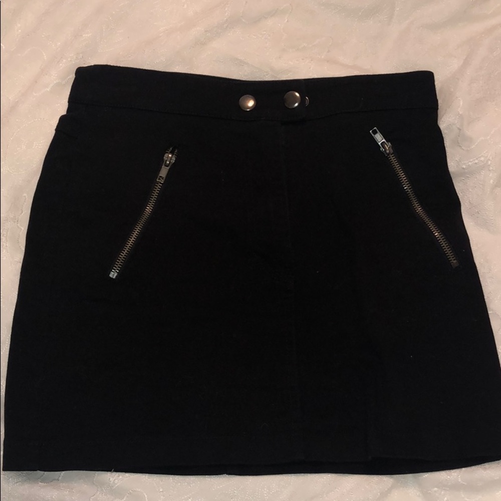 Black Forever 21 mini skirt